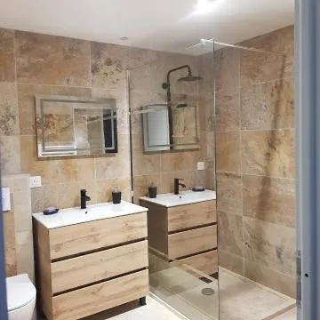 Le D Aurelie Avec Mai-sept En Pleine Campagne Et Proche De Toute Commodite Apartmán Roquemaure (Gard)